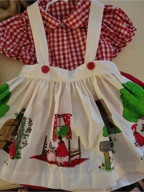 Eleanor rose red riding hood shirt, skirt, bow 8-10